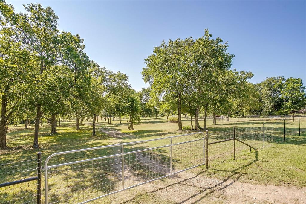 8716 County Road 1224a Property Photo 35