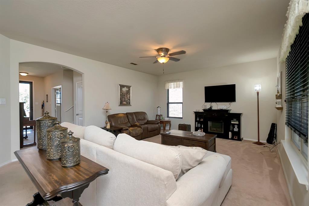 4216 Glen Abbey Drive Property Photo 4