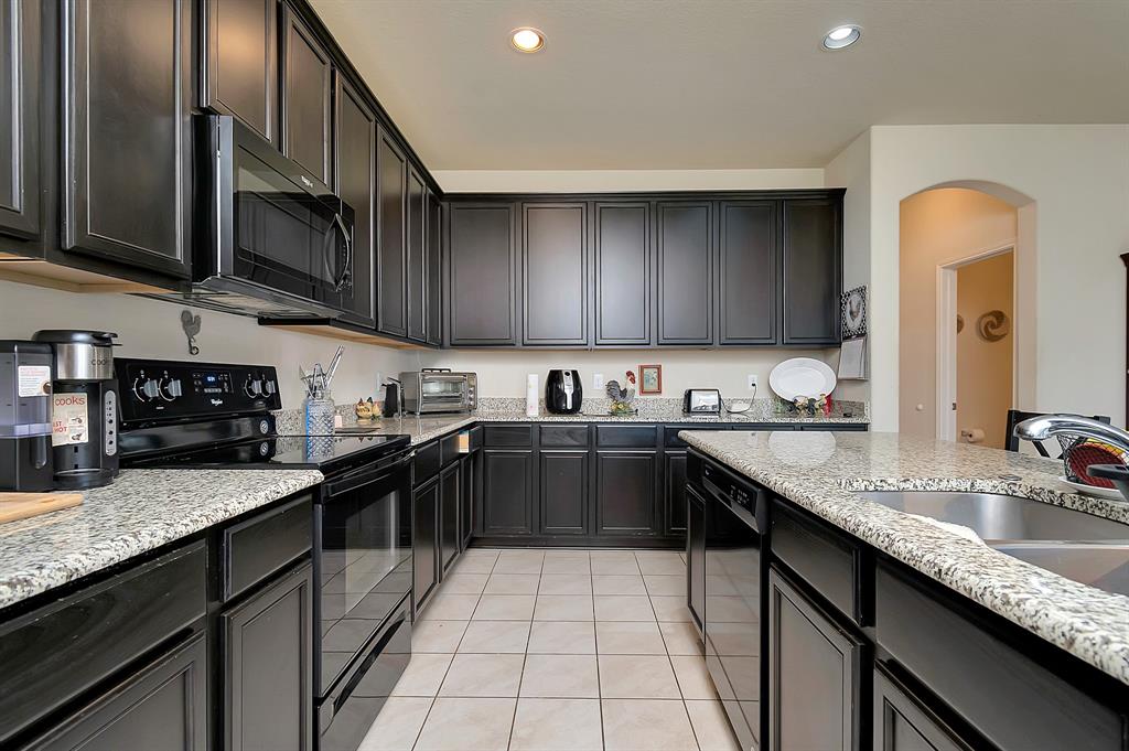 4216 Glen Abbey Drive Property Photo 8