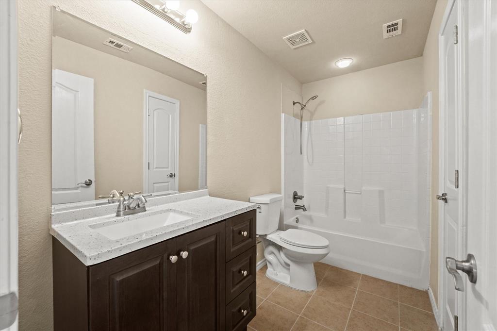809 Westwood Court Property Photo 12