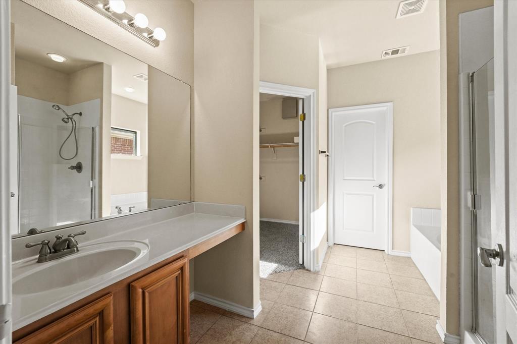 809 Westwood Court Property Photo 18