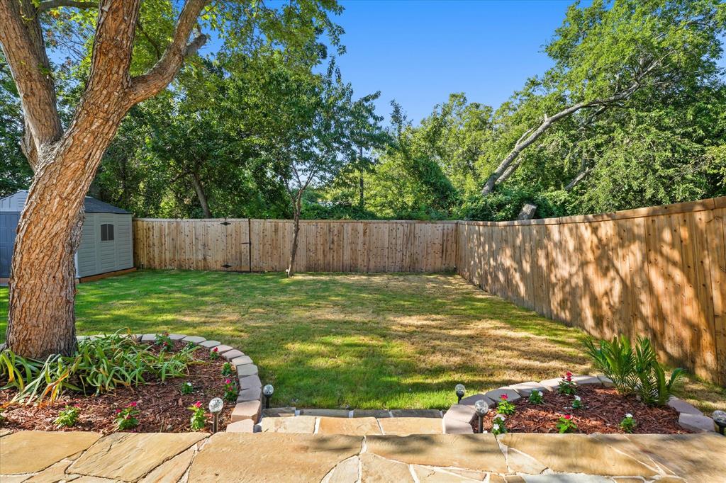 809 Westwood Court Property Photo 24