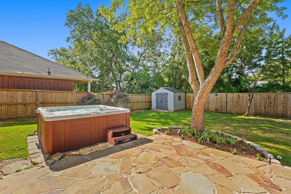 809 Westwood Court Property Photo 29