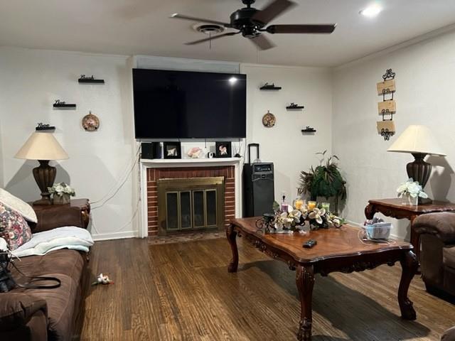 2437 Nicholson Drive Property Photo 2