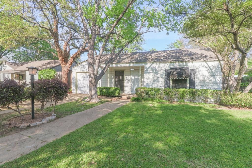 704 N Bailey Avenue Property Photo