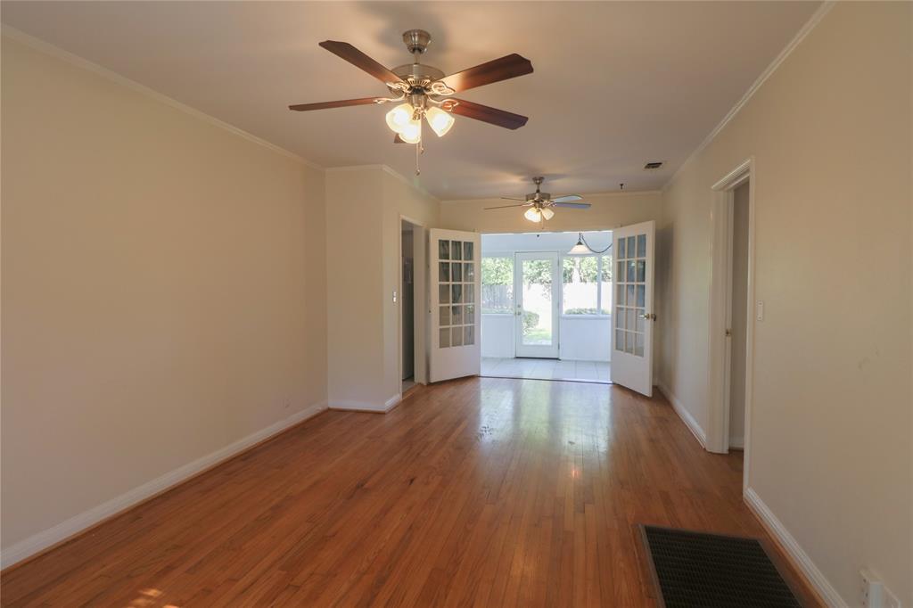 704 N Bailey Avenue Property Photo 4