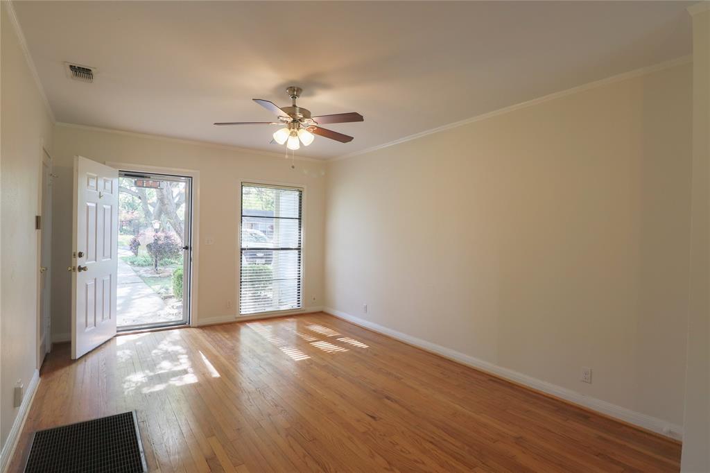 704 N Bailey Avenue Property Photo 6