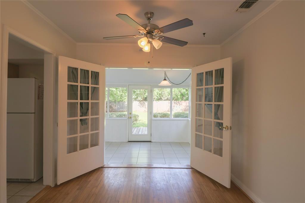704 N Bailey Avenue Property Photo 8