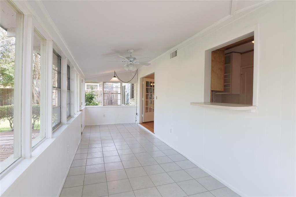 704 N Bailey Avenue Property Photo 12
