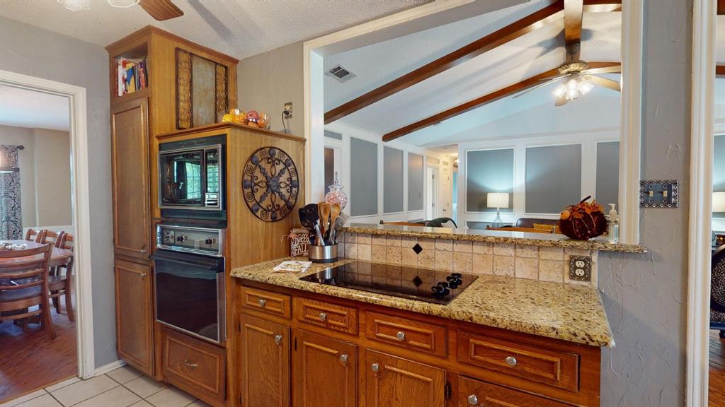 209 Colonial Circle Property Photo 5
