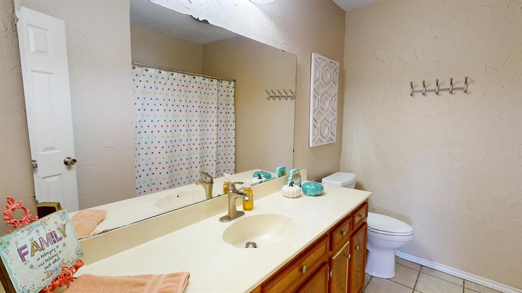 209 Colonial Circle Property Photo 12