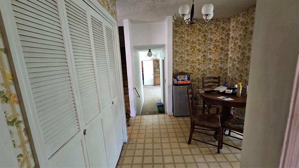 124 Oak Springs Boulevard Property Photo 6
