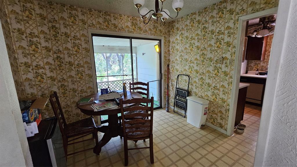 124 Oak Springs Boulevard Property Photo 7