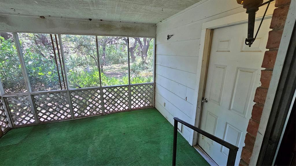 124 Oak Springs Boulevard Property Photo 10