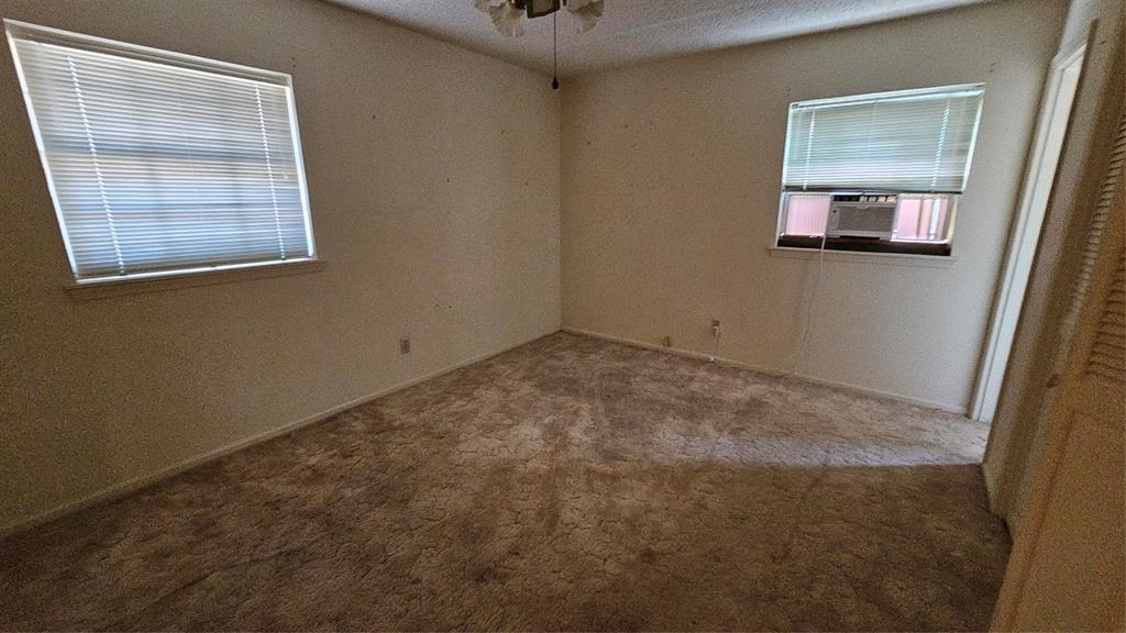124 Oak Springs Boulevard Property Photo 15