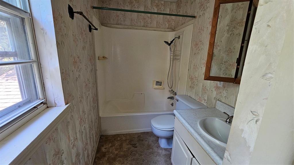 124 Oak Springs Boulevard Property Photo 18