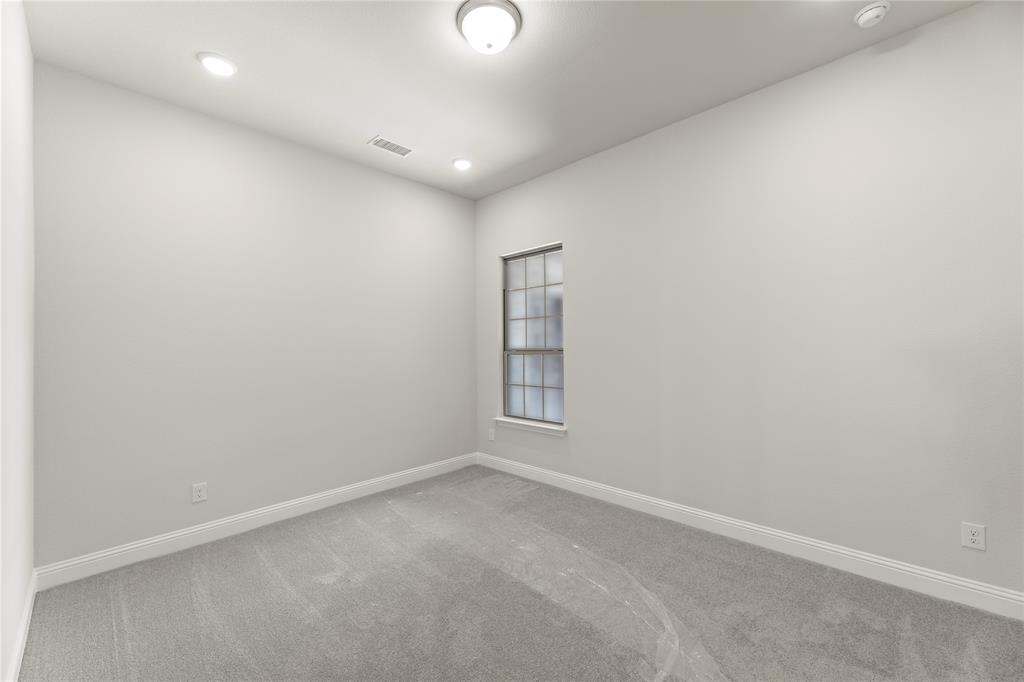 1531 Fairmont Property Photo 6