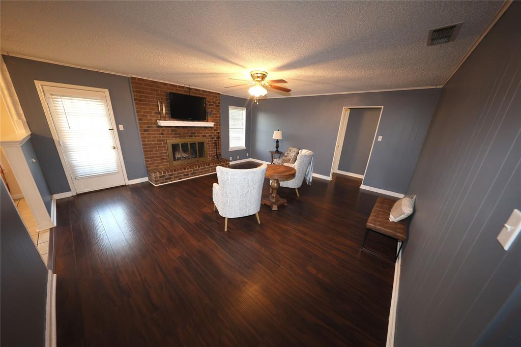 2204 Towne North Drive Property Photo 6