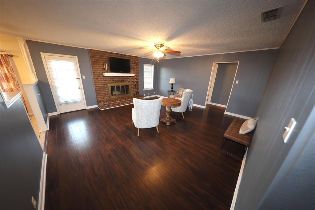 2204 Towne North Drive Property Photo 7