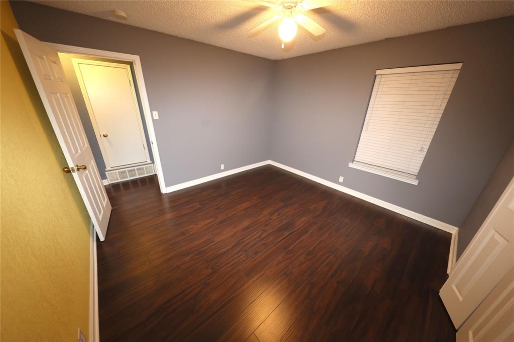 2204 Towne North Drive Property Photo 12