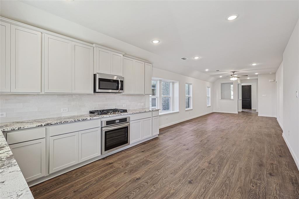 3907 Sky Drive Property Photo 4