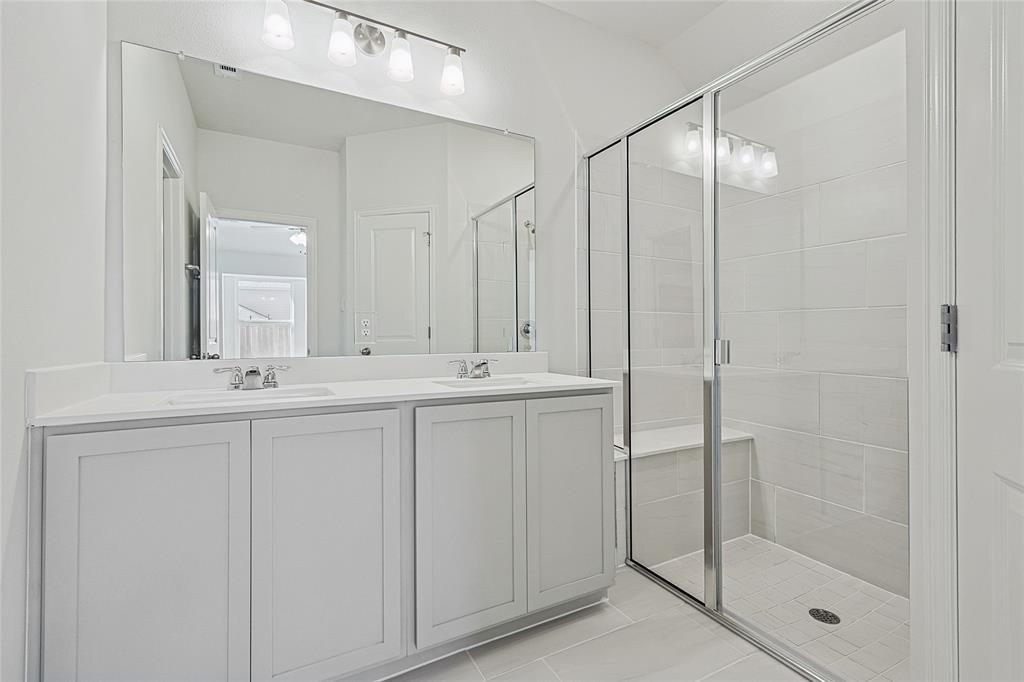 3907 Sky Drive Property Photo 19
