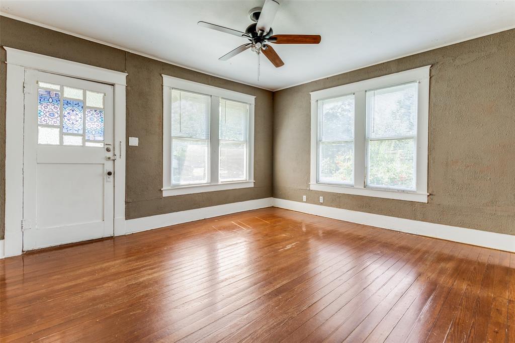 1103 Bois D Arc Street Property Photo 5