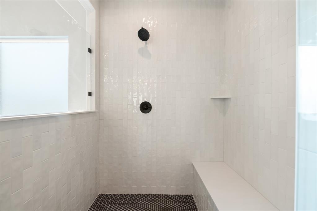 1080 Julian Drive Property Photo 24
