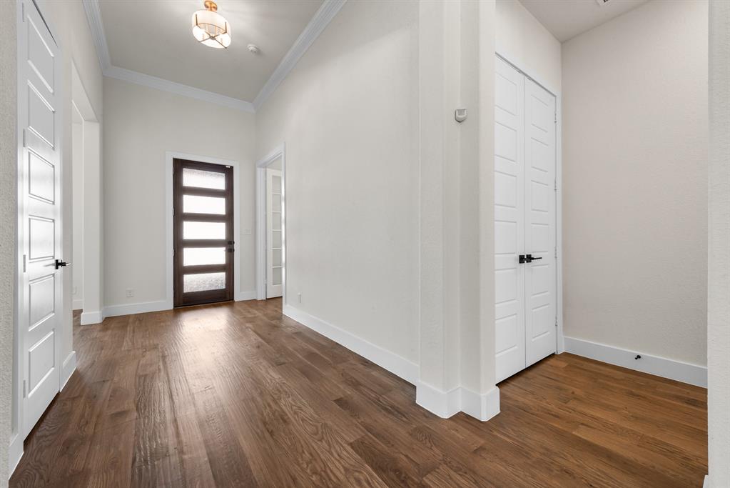 1030 Julian Drive Property Photo 10
