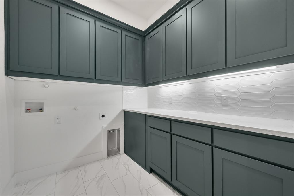 1030 Julian Drive Property Photo 24