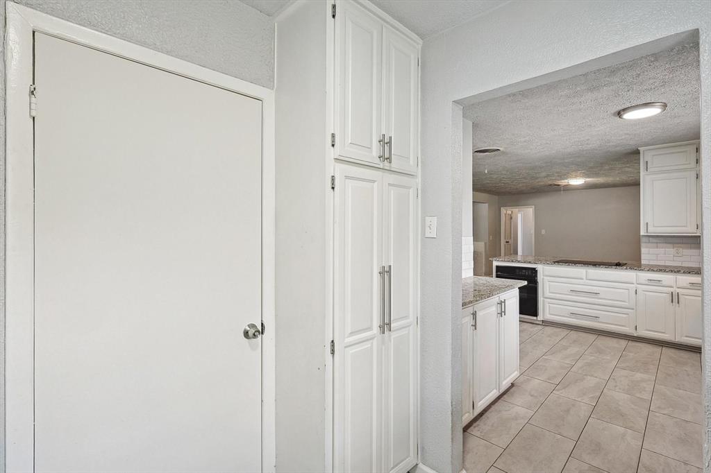 2120 Nottingham Boulevard Property Photo 19