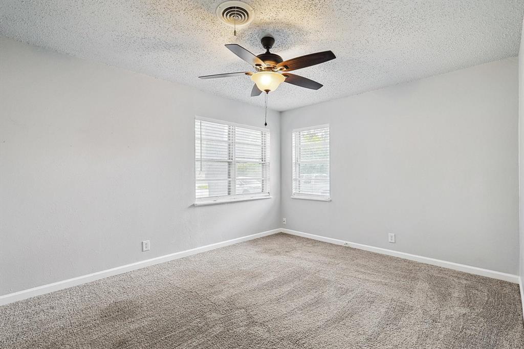 2120 Nottingham Boulevard Property Photo 20