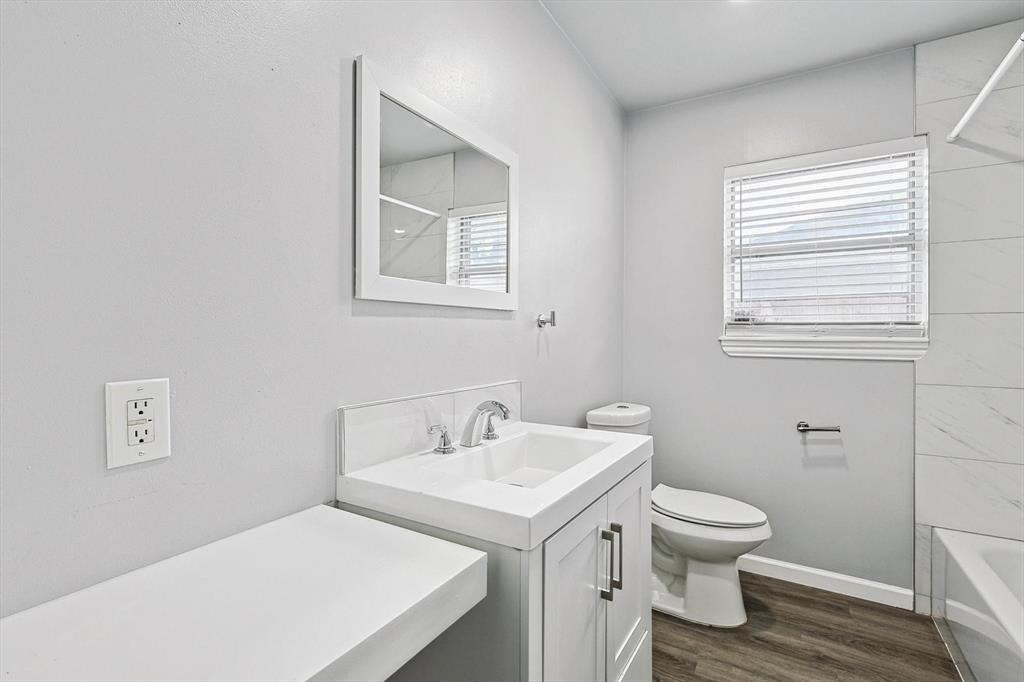 2120 Nottingham Boulevard Property Photo 22
