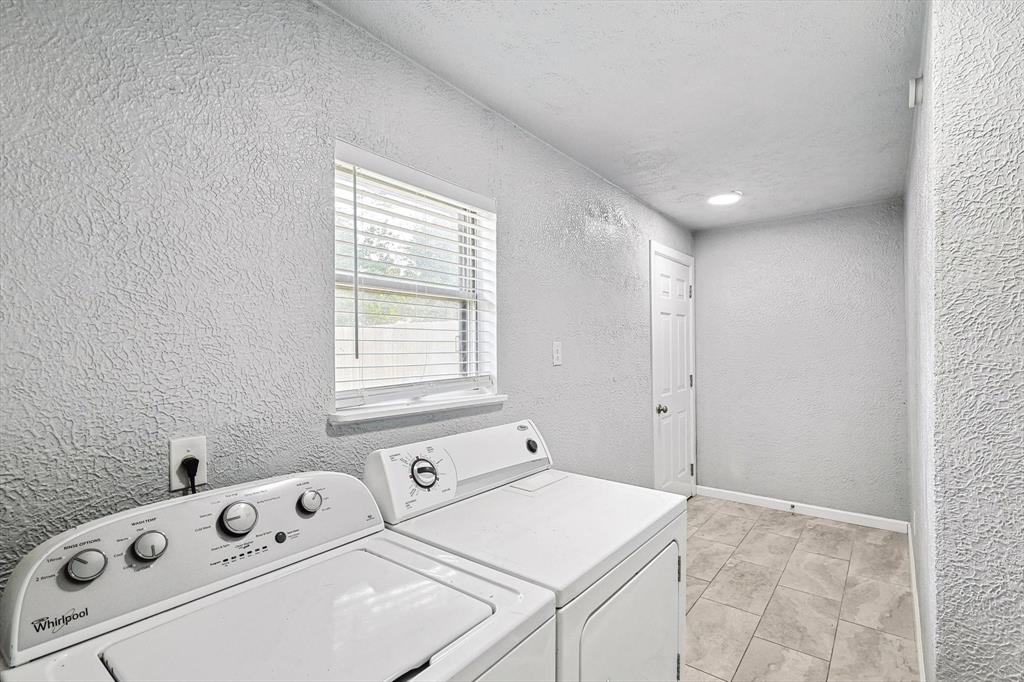 2120 Nottingham Boulevard Property Photo 31