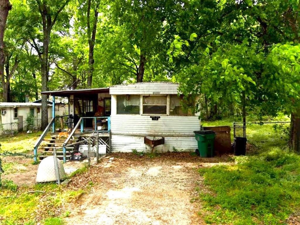163 Seminole Loop Property Photo 1