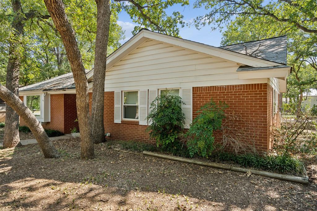 700 Cedar Street Property Photo 3