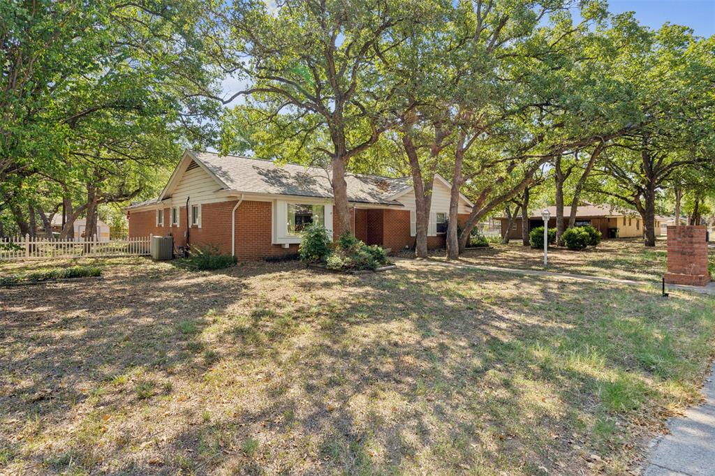 700 Cedar Street Property Photo 4