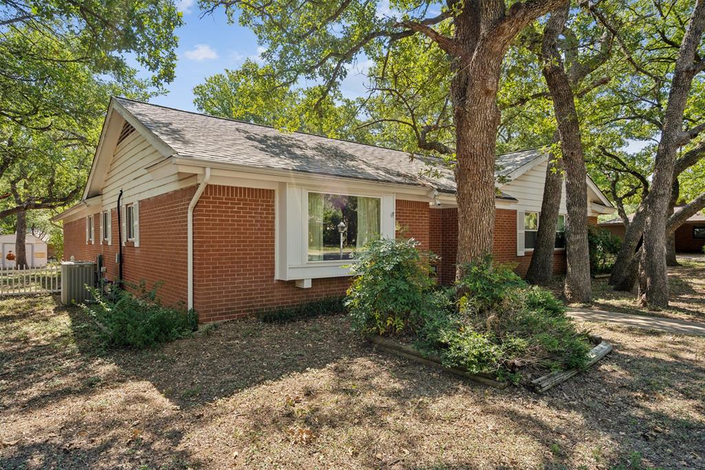 700 Cedar Street Property Photo 5