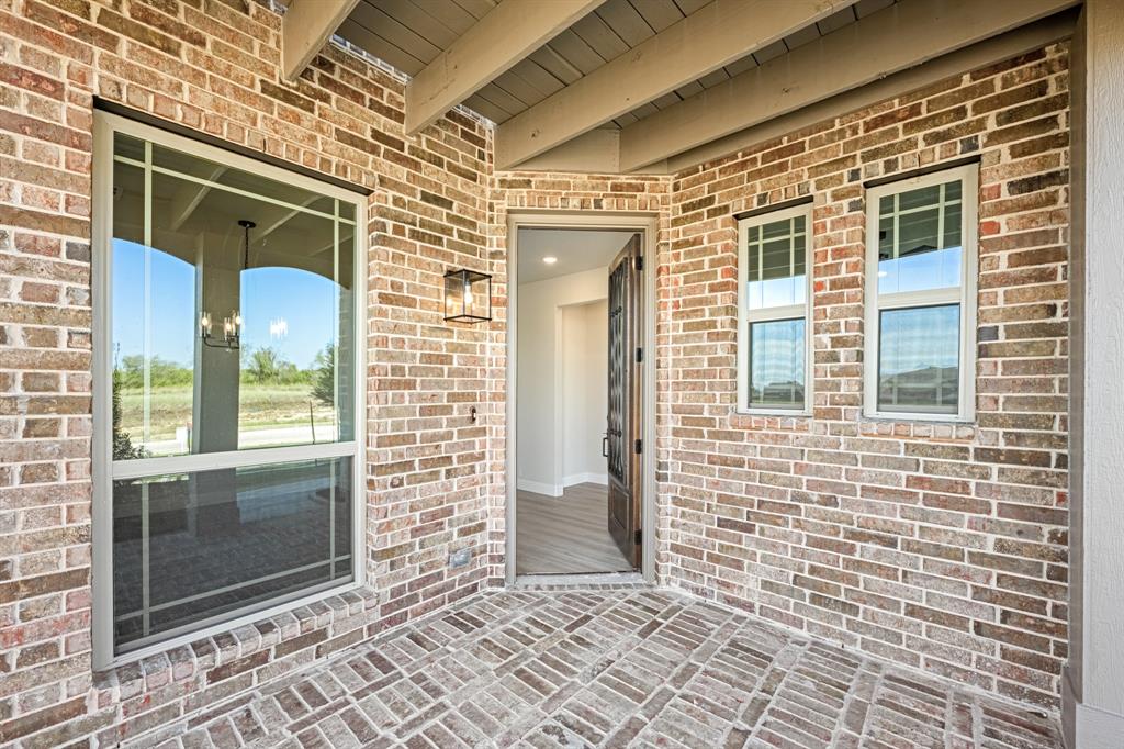 212 Rosewood Drive Property Photo 3