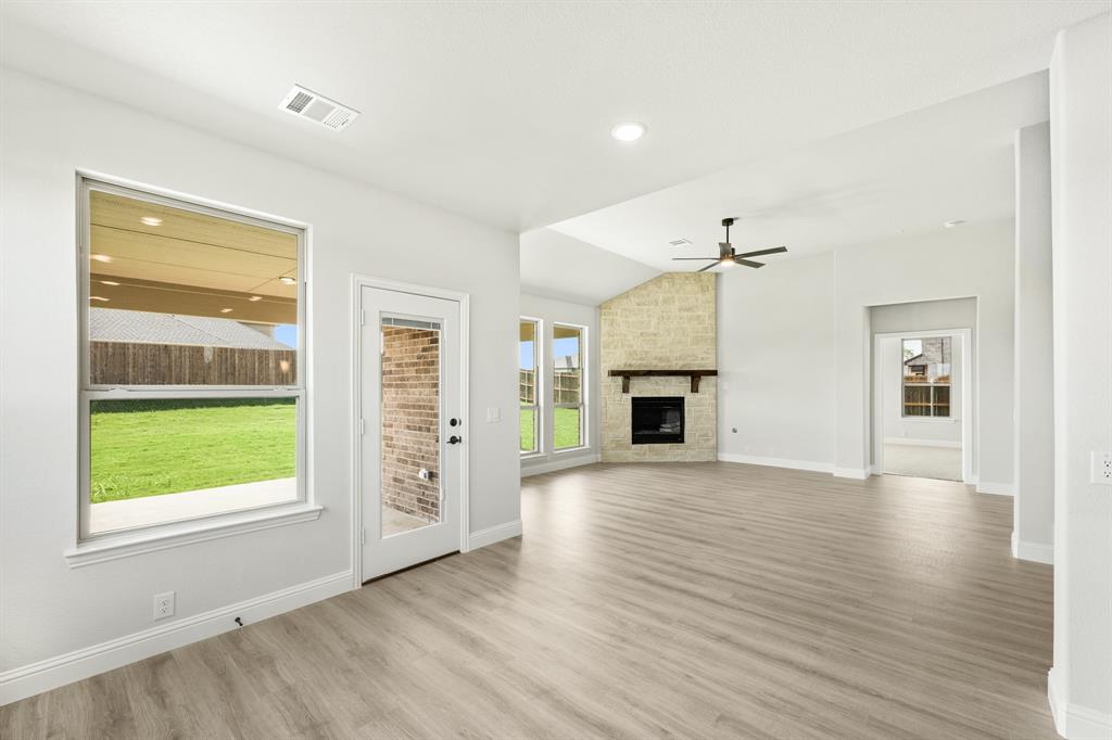 212 Rosewood Drive Property Photo 12