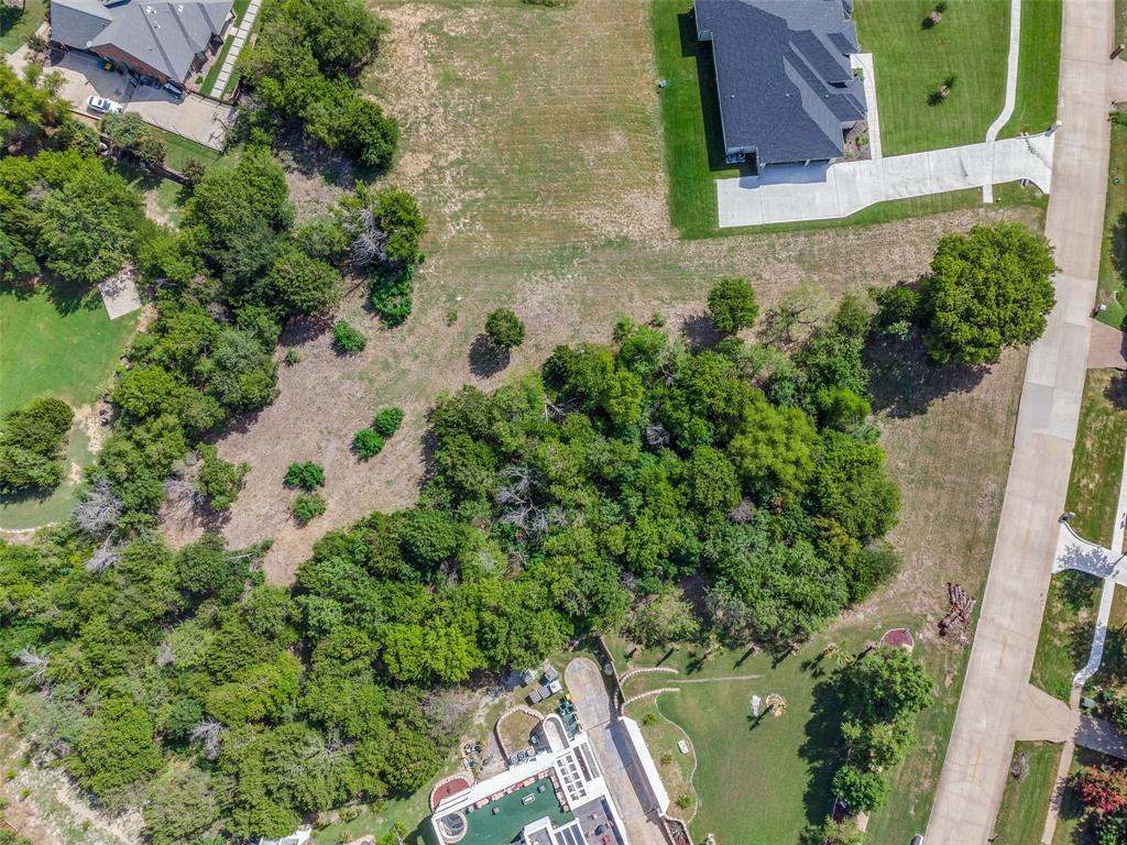 2837 S Lakeview Drive Property Photo 8