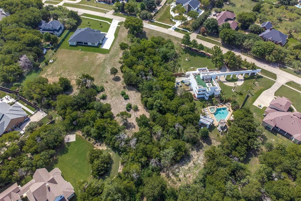 2837 S Lakeview Drive Property Photo 11