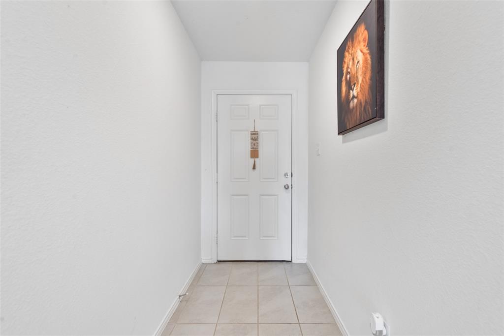 1519 River Crossing Drive Property Photo 3