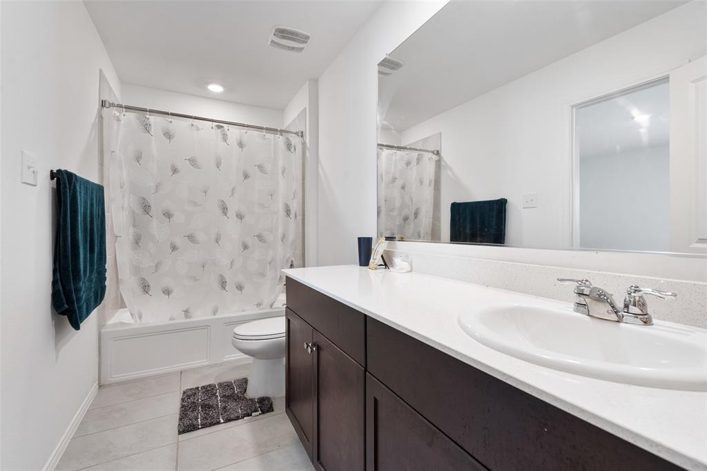 1519 River Crossing Drive Property Photo 8