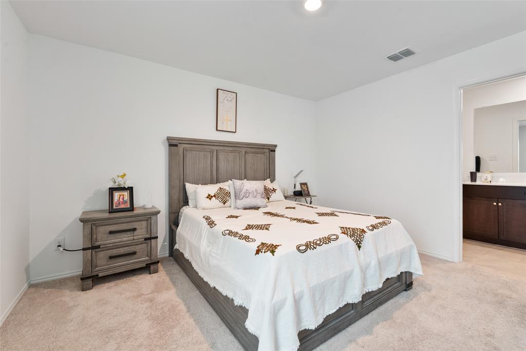 1519 River Crossing Drive Property Photo 9
