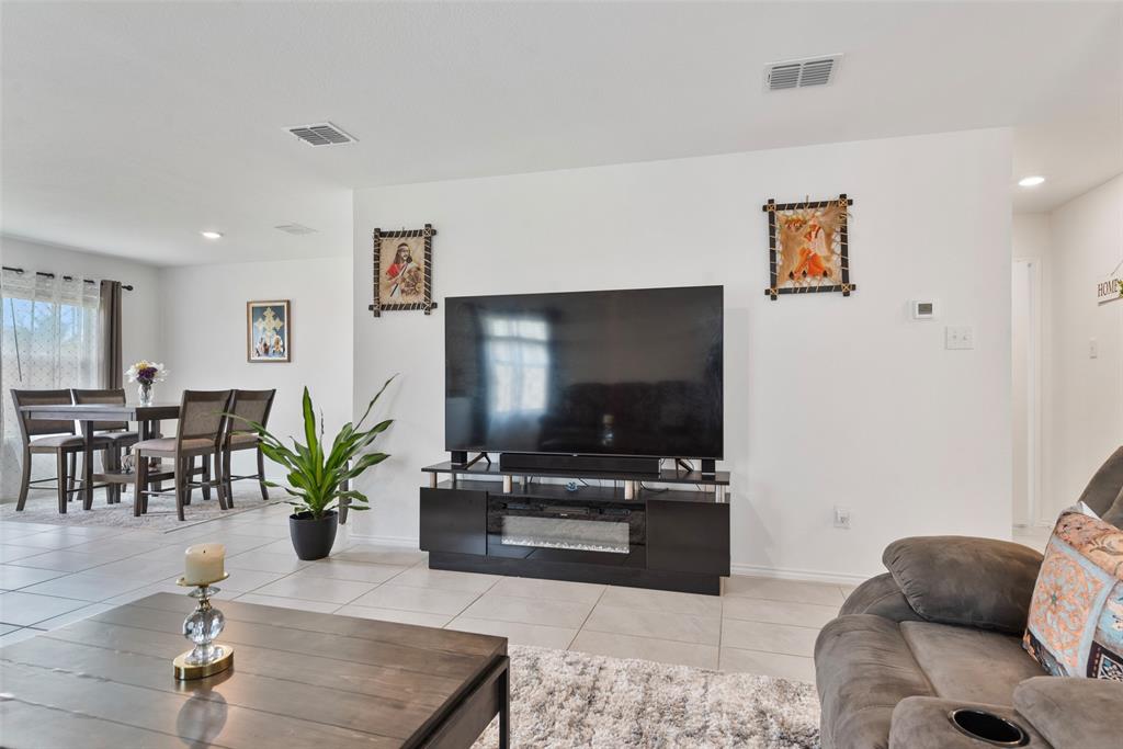 1519 River Crossing Drive Property Photo 18