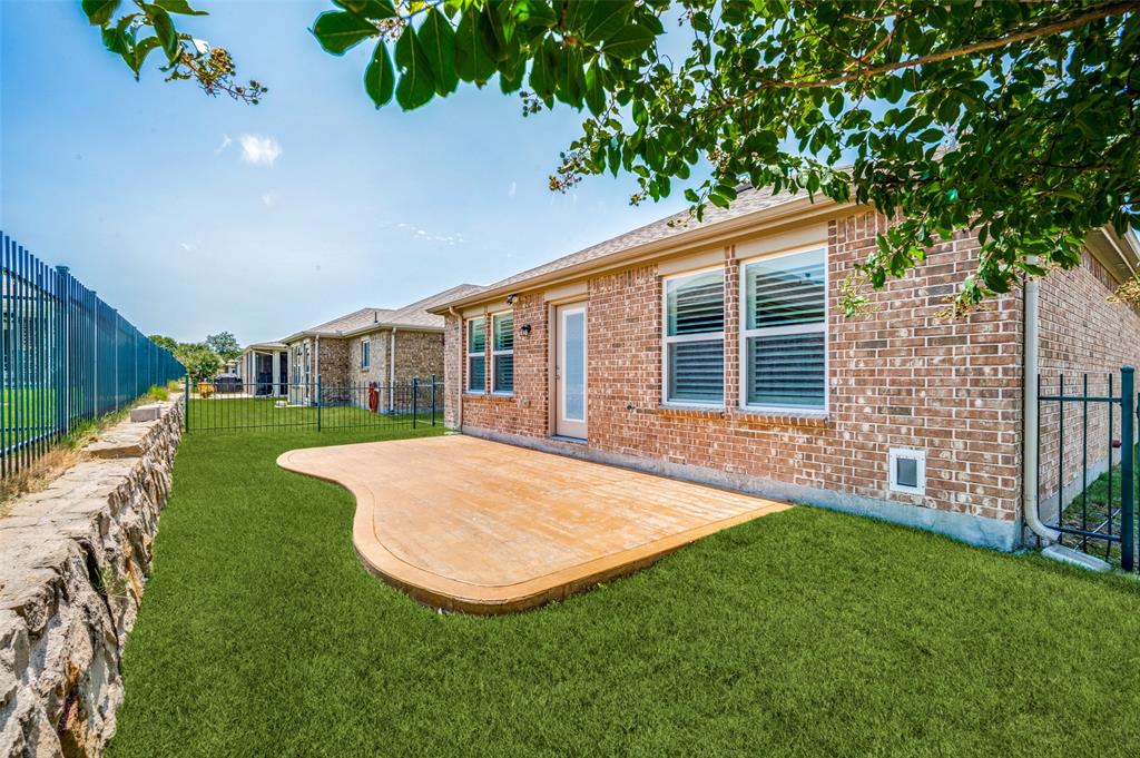 6726 Hickory Creek Drive Property Photo 35