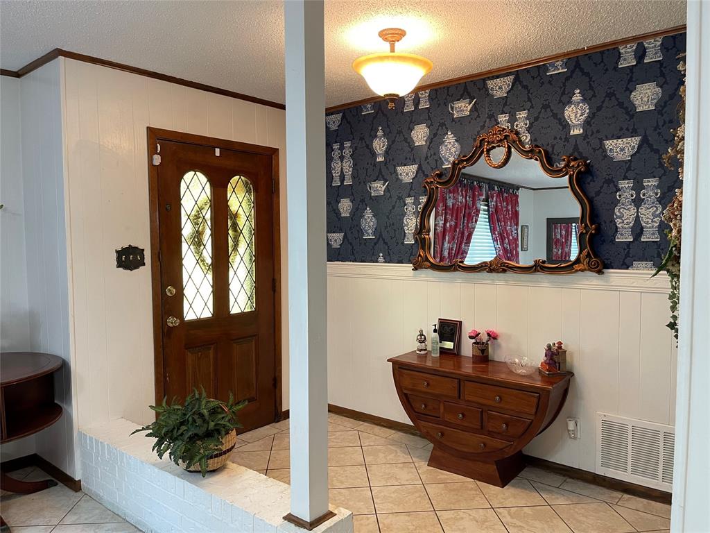 403 N Hall Street Property Photo 4