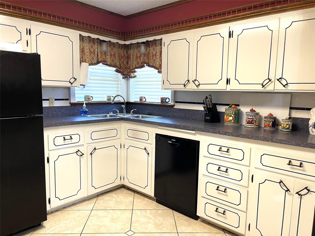 403 N Hall Street Property Photo 10