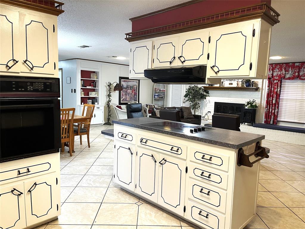 403 N Hall Street Property Photo 12
